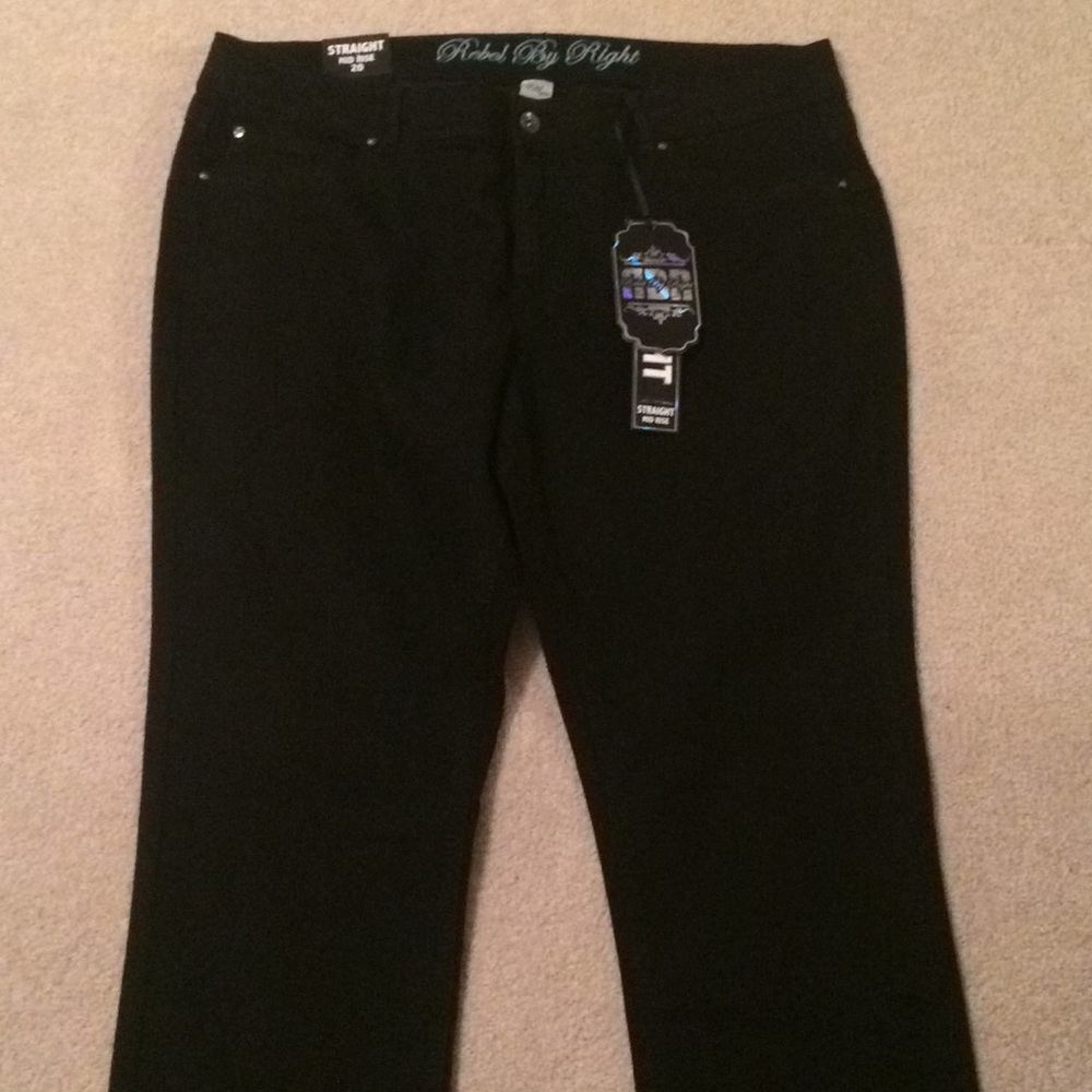 NWT Rebel By Right Midrise Straight Leg Jeans